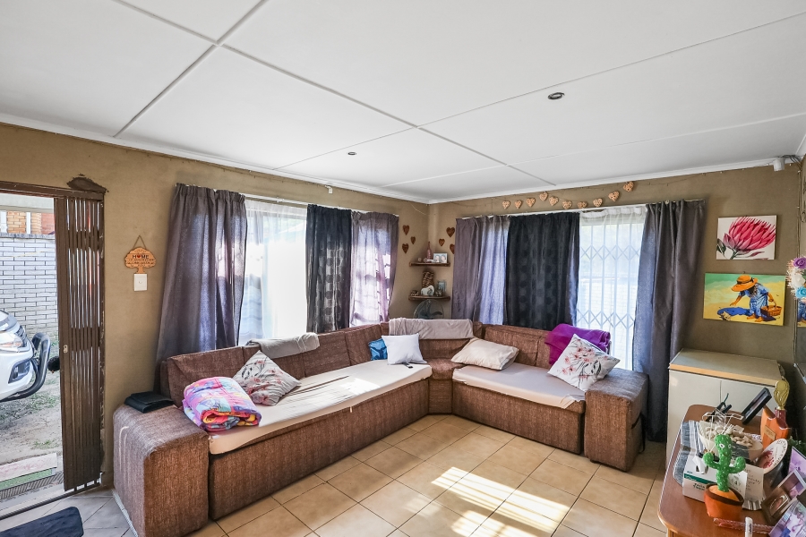 To Let 2 Bedroom Property for Rent in Sunnyridge Eastern Cape